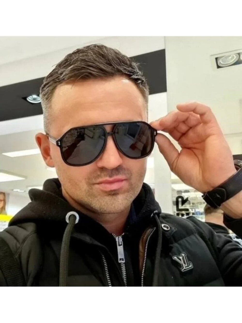 Authentic- New - Gucci Men’s Sunglasses GG0688S 001 Black/ Gray - Picture 1 of 12